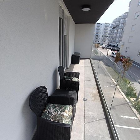 Marta Appartement Zadar Buitenkant foto